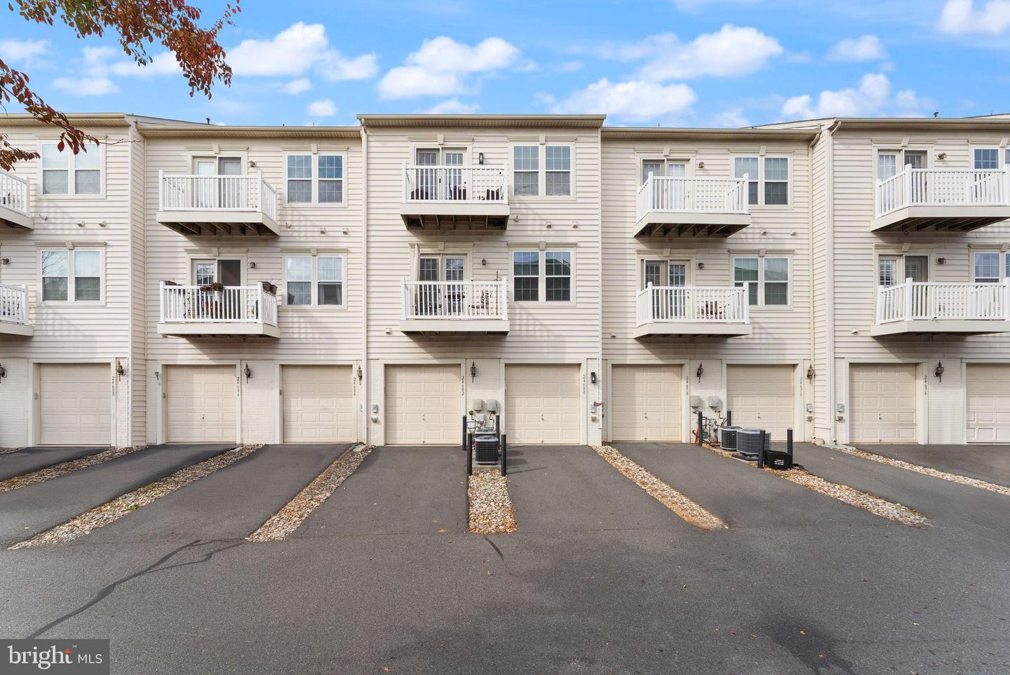 24682 HUTCHINSON FARM DR, STERLING, Virginia 20166, 3 Bedrooms Bedrooms, ,2 BathroomsBathrooms,Residential,For sale,24682 HUTCHINSON FARM DR,VALO2110690 MLS # VALO2110690 24682 HUTCHINSON FARM DR, STERLING, Virginia 20166, 3 Bedrooms Bedrooms, ,2 BathroomsBathrooms,Residential,For sale,24682 HUTCHINSON FARM DR,VALO2110690 MLS # VALO2110690