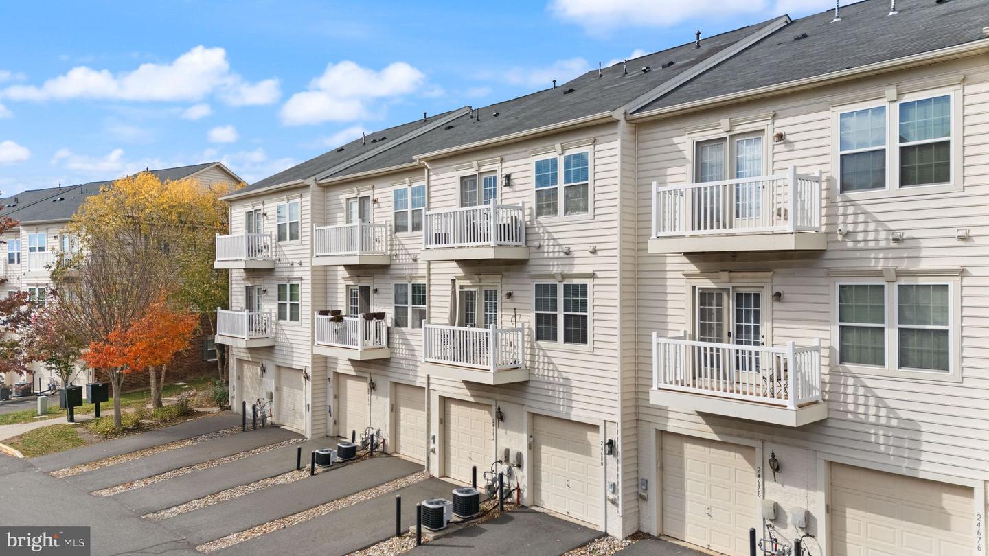 24682 HUTCHINSON FARM DR, STERLING, Virginia 20166, 3 Bedrooms Bedrooms, ,2 BathroomsBathrooms,Residential,For sale,24682 HUTCHINSON FARM DR,VALO2110690 MLS # VALO2110690 24682 HUTCHINSON FARM DR, STERLING, Virginia 20166, 3 Bedrooms Bedrooms, ,2 BathroomsBathrooms,Residential,For sale,24682 HUTCHINSON FARM DR,VALO2110690 MLS # VALO2110690