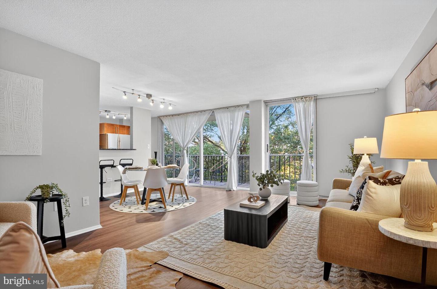 4600 S FOUR MILE RUN DR S #301, ARLINGTON, Virginia 22204, 1 Bedroom Bedrooms, ,1 BathroomBathrooms,Residential,For sale,4600 S FOUR MILE RUN DR S #301,VAAR2065788 MLS # VAAR2065788 4600 S FOUR MILE RUN DR S #301, ARLINGTON, Virginia 22204, 1 Bedroom Bedrooms, ,1 BathroomBathrooms,Residential,For sale,4600 S FOUR MILE RUN DR S #301,VAAR2065788 MLS # VAAR2065788