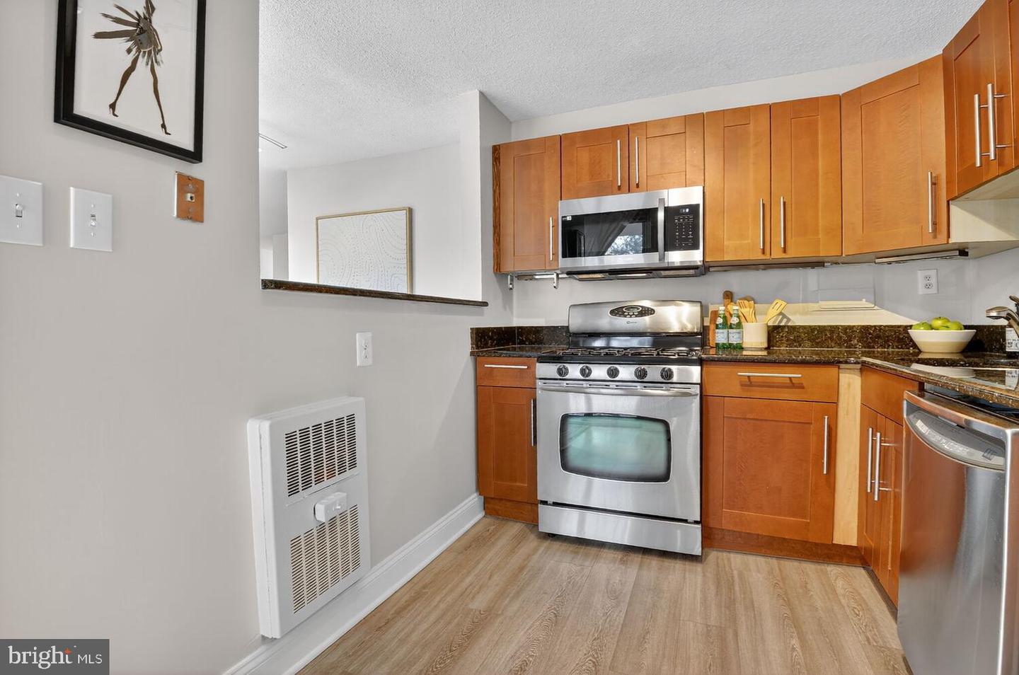 4600 S FOUR MILE RUN DR S #301, ARLINGTON, Virginia 22204, 1 Bedroom Bedrooms, ,1 BathroomBathrooms,Residential,For sale,4600 S FOUR MILE RUN DR S #301,VAAR2065788 MLS # VAAR2065788 4600 S FOUR MILE RUN DR S #301, ARLINGTON, Virginia 22204, 1 Bedroom Bedrooms, ,1 BathroomBathrooms,Residential,For sale,4600 S FOUR MILE RUN DR S #301,VAAR2065788 MLS # VAAR2065788