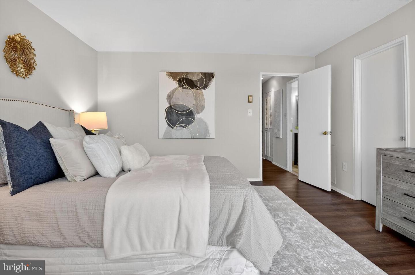 4600 S FOUR MILE RUN DR S #301, ARLINGTON, Virginia 22204, 1 Bedroom Bedrooms, ,1 BathroomBathrooms,Residential,For sale,4600 S FOUR MILE RUN DR S #301,VAAR2065788 MLS # VAAR2065788 4600 S FOUR MILE RUN DR S #301, ARLINGTON, Virginia 22204, 1 Bedroom Bedrooms, ,1 BathroomBathrooms,Residential,For sale,4600 S FOUR MILE RUN DR S #301,VAAR2065788 MLS # VAAR2065788