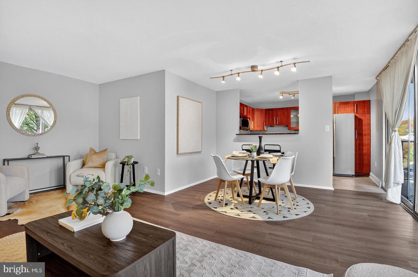 4600 S FOUR MILE RUN DR S #301, ARLINGTON, Virginia 22204, 1 Bedroom Bedrooms, ,1 BathroomBathrooms,Residential,For sale,4600 S FOUR MILE RUN DR S #301,VAAR2065788 MLS # VAAR2065788 4600 S FOUR MILE RUN DR S #301, ARLINGTON, Virginia 22204, 1 Bedroom Bedrooms, ,1 BathroomBathrooms,Residential,For sale,4600 S FOUR MILE RUN DR S #301,VAAR2065788 MLS # VAAR2065788