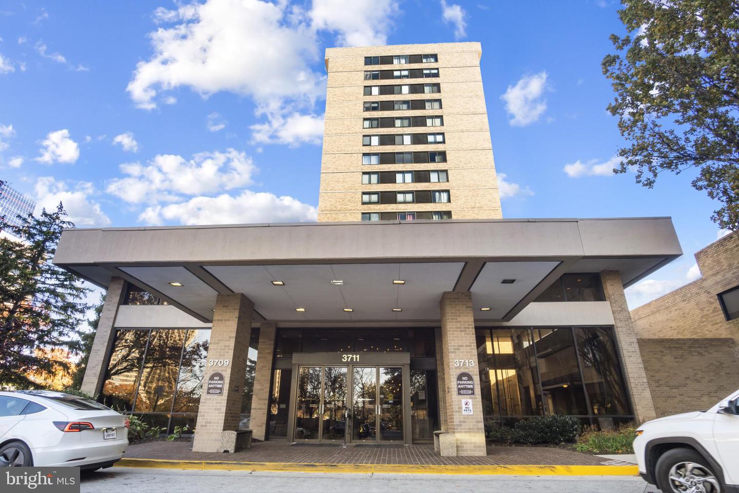 3709 S GEORGE MASON DR #613 E, FALLS CHURCH, Virginia 22041, 2 Bedrooms Bedrooms, 4 Rooms Rooms,2 BathroomsBathrooms,Residential,For sale,3709 S GEORGE MASON DR #613 E,VAFX2278160 MLS # VAFX2278160