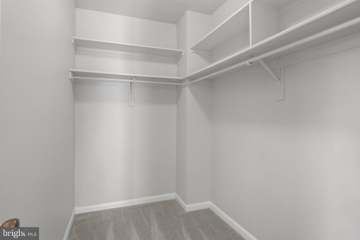 3709 S GEORGE MASON DR #613 E, FALLS CHURCH, Virginia 22041, 2 Bedrooms Bedrooms, 4 Rooms Rooms,2 BathroomsBathrooms,Residential,For sale,3709 S GEORGE MASON DR #613 E,VAFX2278160 MLS # VAFX2278160