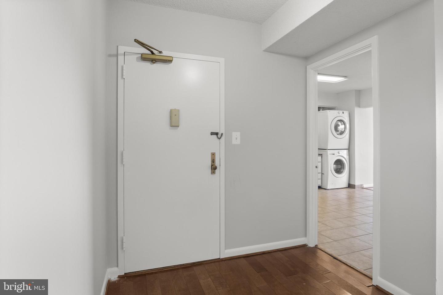 3709 S GEORGE MASON DR #613 E, FALLS CHURCH, Virginia 22041, 2 Bedrooms Bedrooms, 4 Rooms Rooms,2 BathroomsBathrooms,Residential,For sale,3709 S GEORGE MASON DR #613 E,VAFX2278160 MLS # VAFX2278160