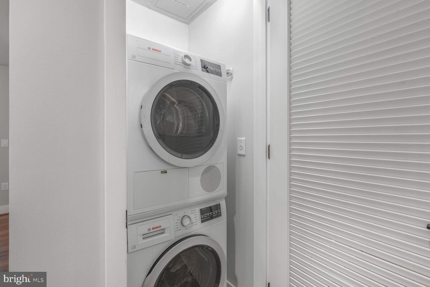 1300 4TH ST SE #214, WASHINGTON, District Of Columbia 20003, 2 Bedrooms Bedrooms, ,2 BathroomsBathrooms,Residential,For sale,1300 4TH ST SE #214,DCDC2201508 MLS # DCDC2201508 1300 4TH ST SE #214, WASHINGTON, District Of Columbia 20003, 2 Bedrooms Bedrooms, ,2 BathroomsBathrooms,Residential,For sale,1300 4TH ST SE #214,DCDC2201508 MLS # DCDC2201508