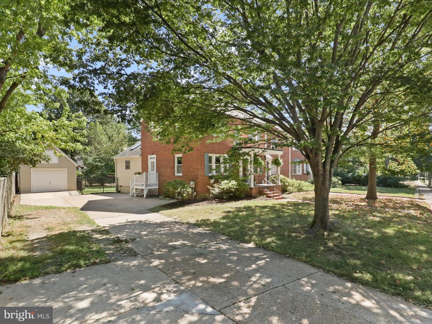 2323 N BURLINGTON ST, ARLINGTON, Virginia 22207, 3 Bedrooms Bedrooms, ,2 BathroomsBathrooms,Residential,For sale,2323 N BURLINGTON ST,VAAR2061696 MLS # VAAR2061696 2323 N BURLINGTON ST, ARLINGTON, Virginia 22207, 3 Bedrooms Bedrooms, ,2 BathroomsBathrooms,Residential,For sale,2323 N BURLINGTON ST,VAAR2061696 MLS # VAAR2061696