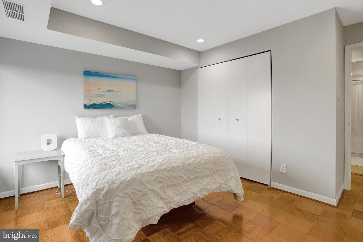 3100 S MANCHESTER ST #1128, FALLS CHURCH, Virginia 22044, 2 Bedrooms Bedrooms, ,2 BathroomsBathrooms,Residential,For sale,3100 S MANCHESTER ST #1128,VAFX2262304 MLS # VAFX2262304 3100 S MANCHESTER ST #1128, FALLS CHURCH, Virginia 22044, 2 Bedrooms Bedrooms, ,2 BathroomsBathrooms,Residential,For sale,3100 S MANCHESTER ST #1128,VAFX2262304 MLS # VAFX2262304