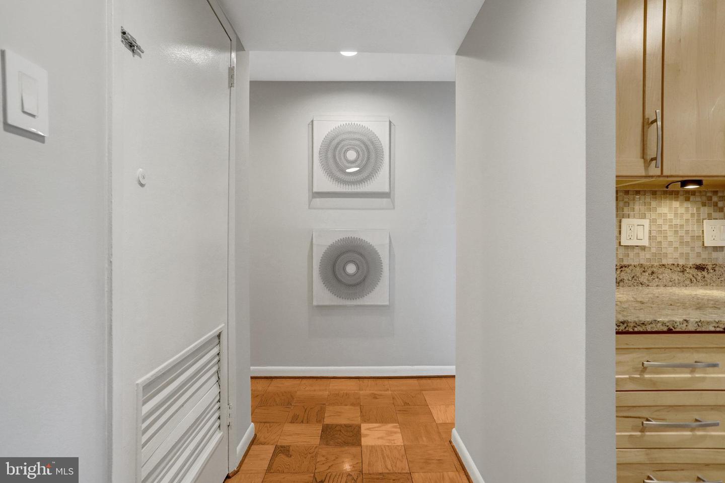 3100 S MANCHESTER ST #1128, FALLS CHURCH, Virginia 22044, 2 Bedrooms Bedrooms, ,2 BathroomsBathrooms,Residential,For sale,3100 S MANCHESTER ST #1128,VAFX2262304 MLS # VAFX2262304 3100 S MANCHESTER ST #1128, FALLS CHURCH, Virginia 22044, 2 Bedrooms Bedrooms, ,2 BathroomsBathrooms,Residential,For sale,3100 S MANCHESTER ST #1128,VAFX2262304 MLS # VAFX2262304