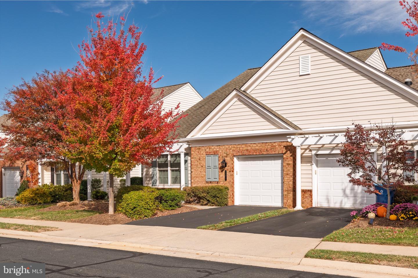 44472 OAKMONT MANOR SQ, ASHBURN, Virginia 20147, 2 Bedrooms Bedrooms, ,2 BathroomsBathrooms,Residential,For sale,44472 OAKMONT MANOR SQ,VALO2105610 MLS # VALO2105610 44472 OAKMONT MANOR SQ, ASHBURN, Virginia 20147, 2 Bedrooms Bedrooms, ,2 BathroomsBathrooms,Residential,For sale,44472 OAKMONT MANOR SQ,VALO2105610 MLS # VALO2105610