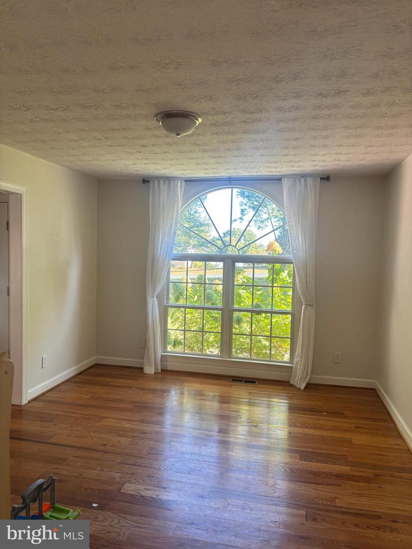 20 DIRBY WAY, FISHERSVILLE, Virginia 22939, 3 Bedrooms Bedrooms, 7 Rooms Rooms,2 BathroomsBathrooms,Residential,For sale,20 DIRBY WAY,VAAG2002652 MLS # VAAG2002652