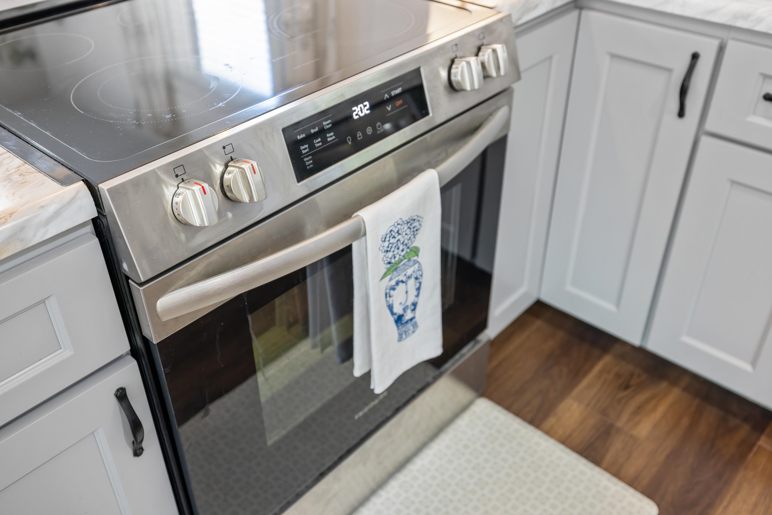 401 DUPONT AVE, STAUNTON, Virginia 24401, 3 Bedrooms Bedrooms, ,1 BathroomBathrooms,Residential,401 DUPONT AVE,670410 MLS # 670410 401 DUPONT AVE, STAUNTON, Virginia 24401, 3 Bedrooms Bedrooms, ,1 BathroomBathrooms,Residential,401 DUPONT AVE,670410 MLS # 670410