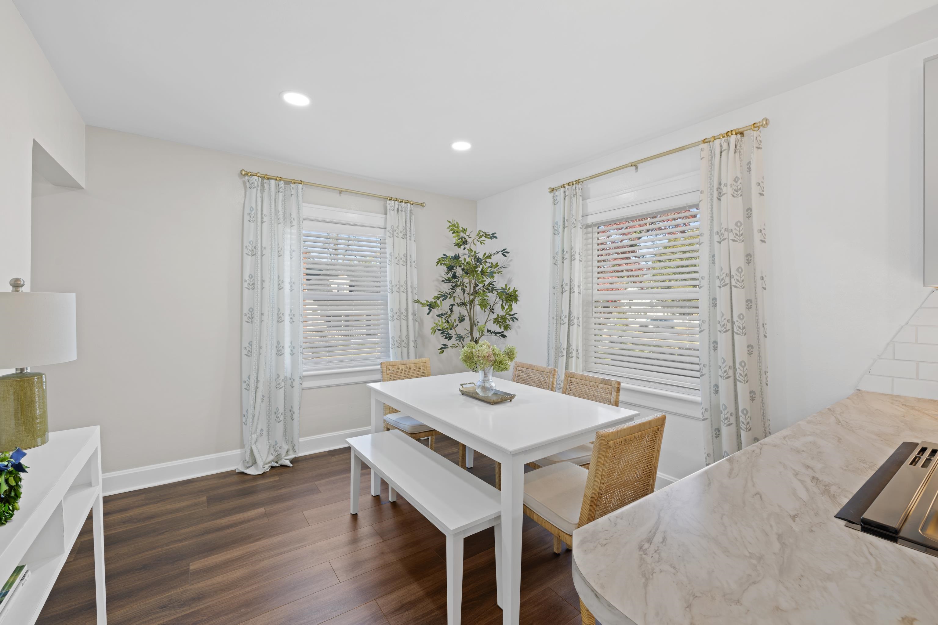 401 DUPONT AVE, STAUNTON, Virginia 24401, 3 Bedrooms Bedrooms, ,1 BathroomBathrooms,Residential,401 DUPONT AVE,670410 MLS # 670410 401 DUPONT AVE, STAUNTON, Virginia 24401, 3 Bedrooms Bedrooms, ,1 BathroomBathrooms,Residential,401 DUPONT AVE,670410 MLS # 670410