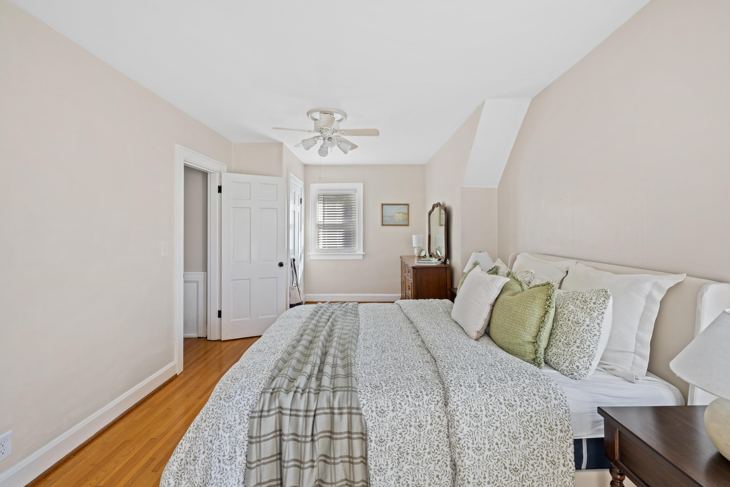 401 DUPONT AVE, STAUNTON, Virginia 24401, 3 Bedrooms Bedrooms, ,1 BathroomBathrooms,Residential,401 DUPONT AVE,670410 MLS # 670410 401 DUPONT AVE, STAUNTON, Virginia 24401, 3 Bedrooms Bedrooms, ,1 BathroomBathrooms,Residential,401 DUPONT AVE,670410 MLS # 670410