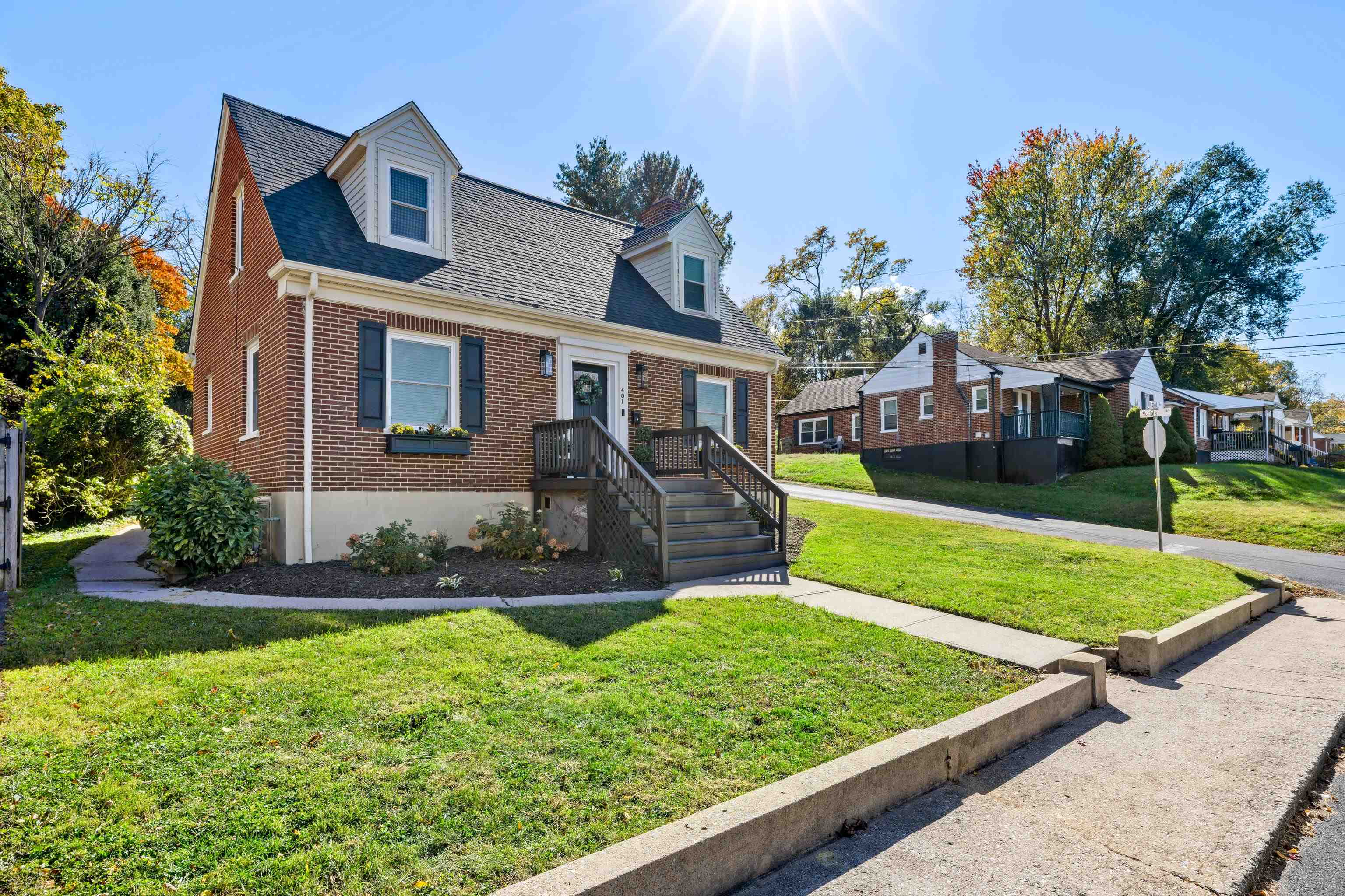 401 DUPONT AVE, STAUNTON, Virginia 24401, 3 Bedrooms Bedrooms, ,1 BathroomBathrooms,Residential,401 DUPONT AVE,670410 MLS # 670410 401 DUPONT AVE, STAUNTON, Virginia 24401, 3 Bedrooms Bedrooms, ,1 BathroomBathrooms,Residential,401 DUPONT AVE,670410 MLS # 670410