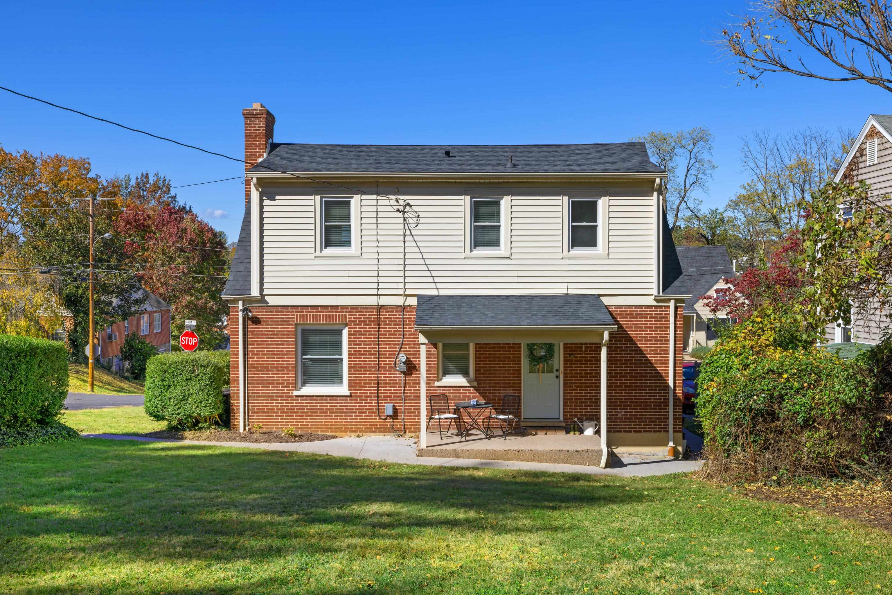 401 DUPONT AVE, STAUNTON, Virginia 24401, 3 Bedrooms Bedrooms, ,1 BathroomBathrooms,Residential,401 DUPONT AVE,670410 MLS # 670410 401 DUPONT AVE, STAUNTON, Virginia 24401, 3 Bedrooms Bedrooms, ,1 BathroomBathrooms,Residential,401 DUPONT AVE,670410 MLS # 670410