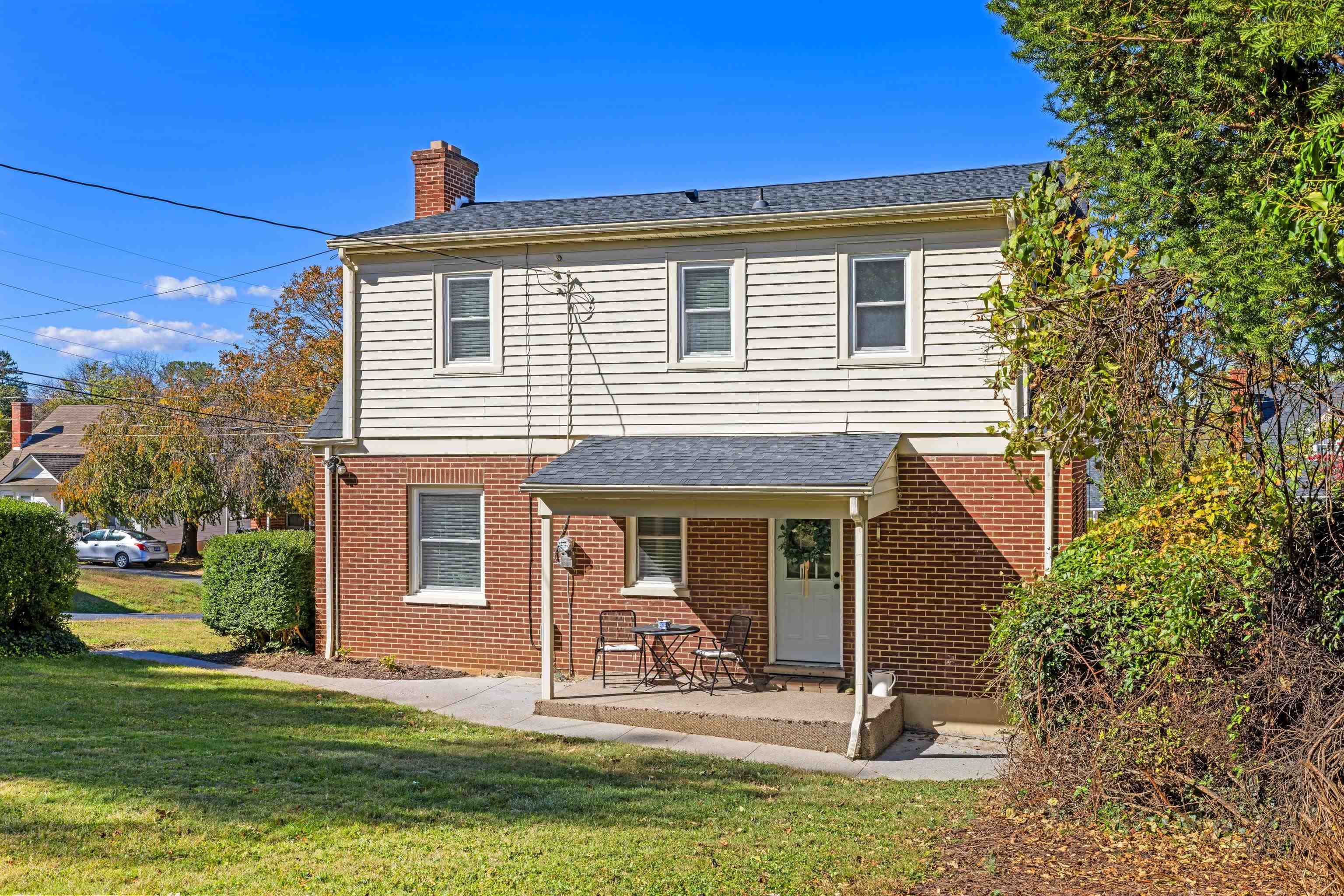 401 DUPONT AVE, STAUNTON, Virginia 24401, 3 Bedrooms Bedrooms, ,1 BathroomBathrooms,Residential,401 DUPONT AVE,670410 MLS # 670410 401 DUPONT AVE, STAUNTON, Virginia 24401, 3 Bedrooms Bedrooms, ,1 BathroomBathrooms,Residential,401 DUPONT AVE,670410 MLS # 670410