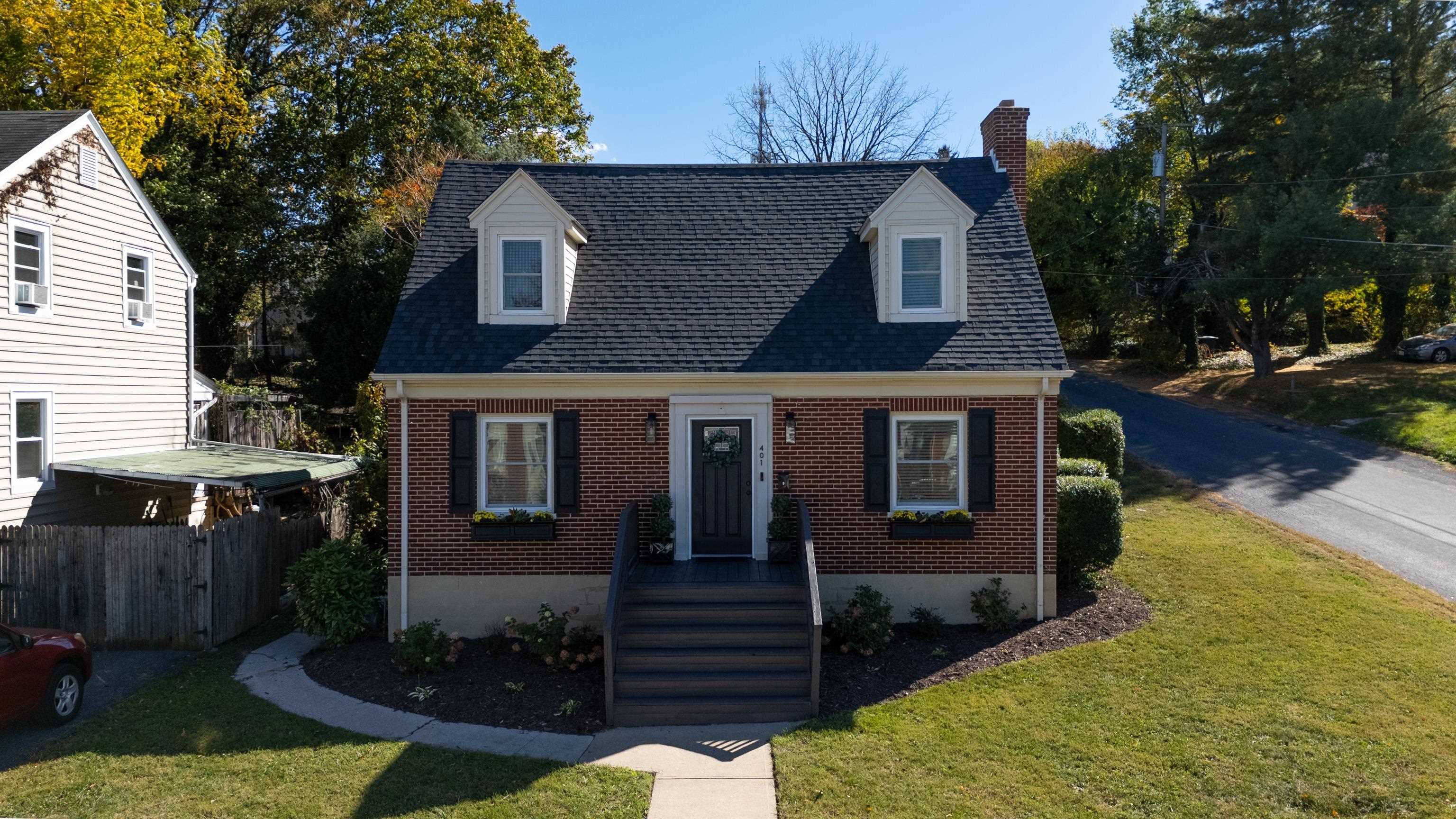 401 DUPONT AVE, STAUNTON, Virginia 24401, 3 Bedrooms Bedrooms, ,1 BathroomBathrooms,Residential,401 DUPONT AVE,670410 MLS # 670410 401 DUPONT AVE, STAUNTON, Virginia 24401, 3 Bedrooms Bedrooms, ,1 BathroomBathrooms,Residential,401 DUPONT AVE,670410 MLS # 670410