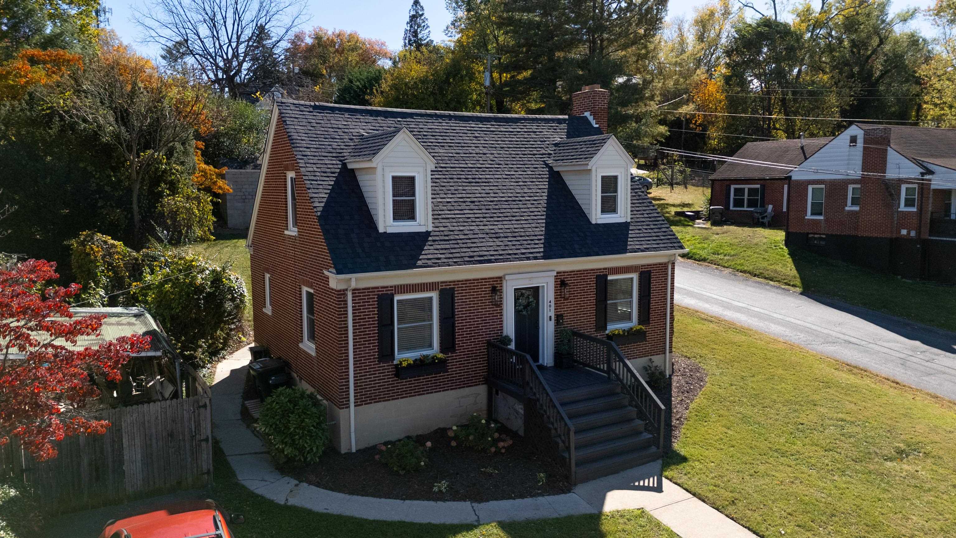 401 DUPONT AVE, STAUNTON, Virginia 24401, 3 Bedrooms Bedrooms, ,1 BathroomBathrooms,Residential,401 DUPONT AVE,670410 MLS # 670410 401 DUPONT AVE, STAUNTON, Virginia 24401, 3 Bedrooms Bedrooms, ,1 BathroomBathrooms,Residential,401 DUPONT AVE,670410 MLS # 670410