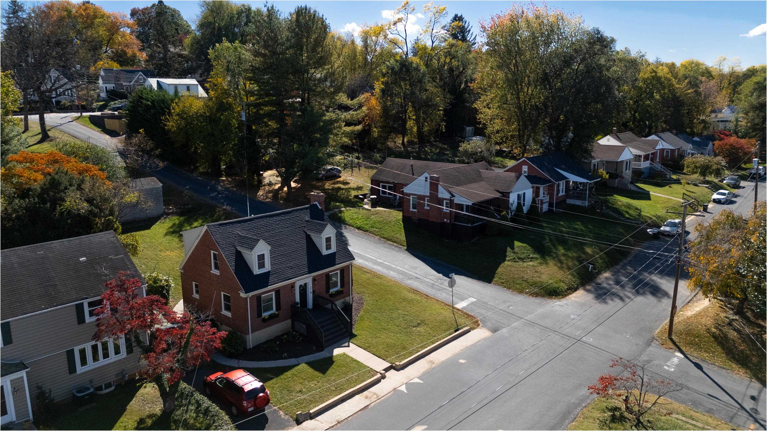 401 DUPONT AVE, STAUNTON, Virginia 24401, 3 Bedrooms Bedrooms, ,1 BathroomBathrooms,Residential,401 DUPONT AVE,670410 MLS # 670410 401 DUPONT AVE, STAUNTON, Virginia 24401, 3 Bedrooms Bedrooms, ,1 BathroomBathrooms,Residential,401 DUPONT AVE,670410 MLS # 670410