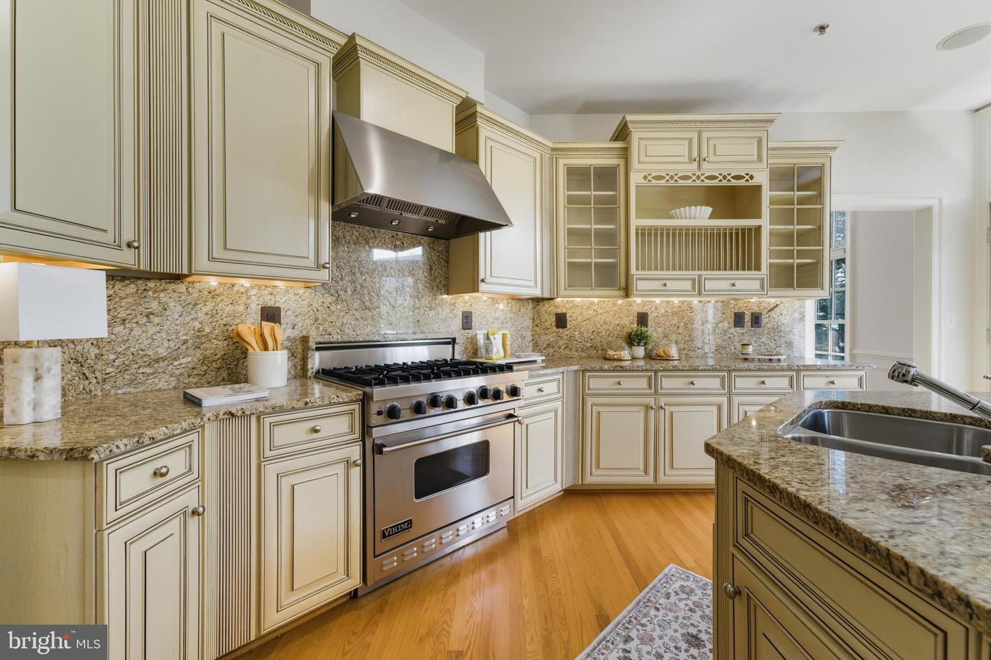 1480 EVANS FARM DR #202, MCLEAN, Virginia 22101, 2 Bedrooms Bedrooms, ,2 BathroomsBathrooms,Residential,For sale,1480 EVANS FARM DR #202,VAFX2267780 MLS # VAFX2267780