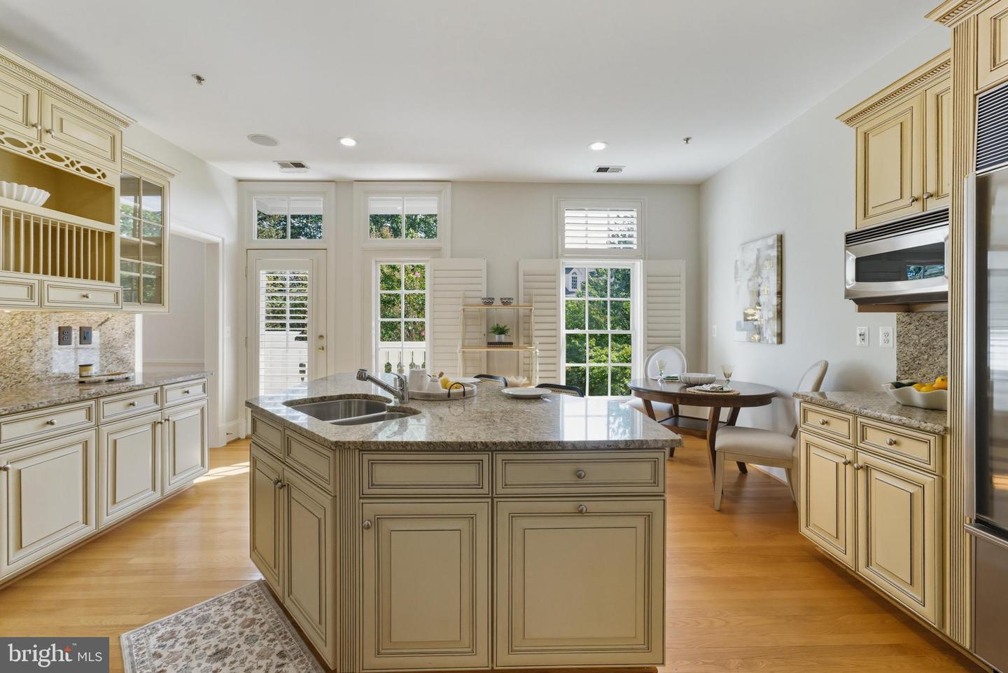 1480 EVANS FARM DR #202, MCLEAN, Virginia 22101, 2 Bedrooms Bedrooms, ,2 BathroomsBathrooms,Residential,For sale,1480 EVANS FARM DR #202,VAFX2267780 MLS # VAFX2267780