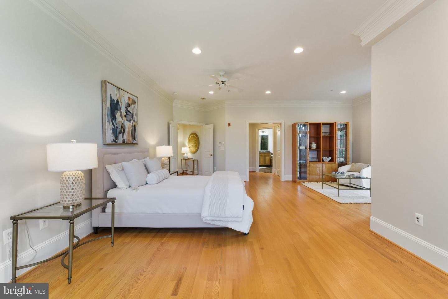 1480 EVANS FARM DR #202, MCLEAN, Virginia 22101, 2 Bedrooms Bedrooms, ,2 BathroomsBathrooms,Residential,For sale,1480 EVANS FARM DR #202,VAFX2267780 MLS # VAFX2267780