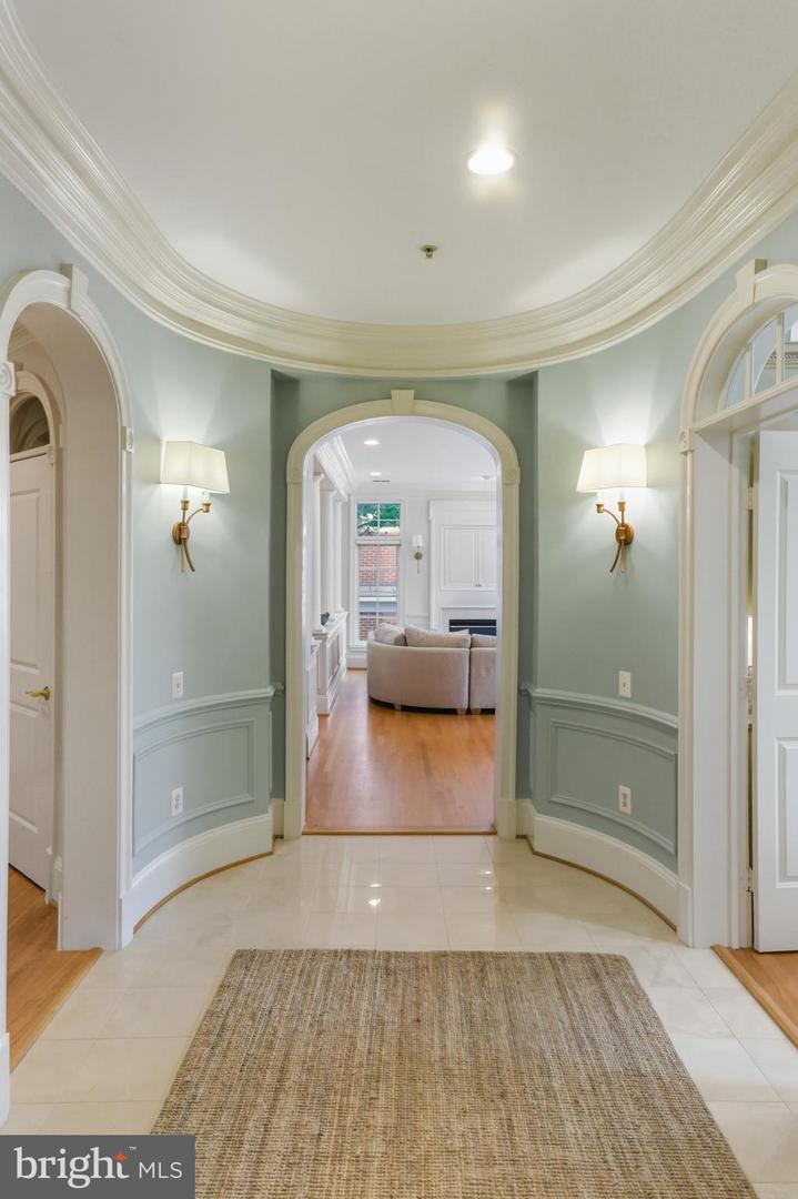 1480 EVANS FARM DR #202, MCLEAN, Virginia 22101, 2 Bedrooms Bedrooms, ,2 BathroomsBathrooms,Residential,For sale,1480 EVANS FARM DR #202,VAFX2267780 MLS # VAFX2267780