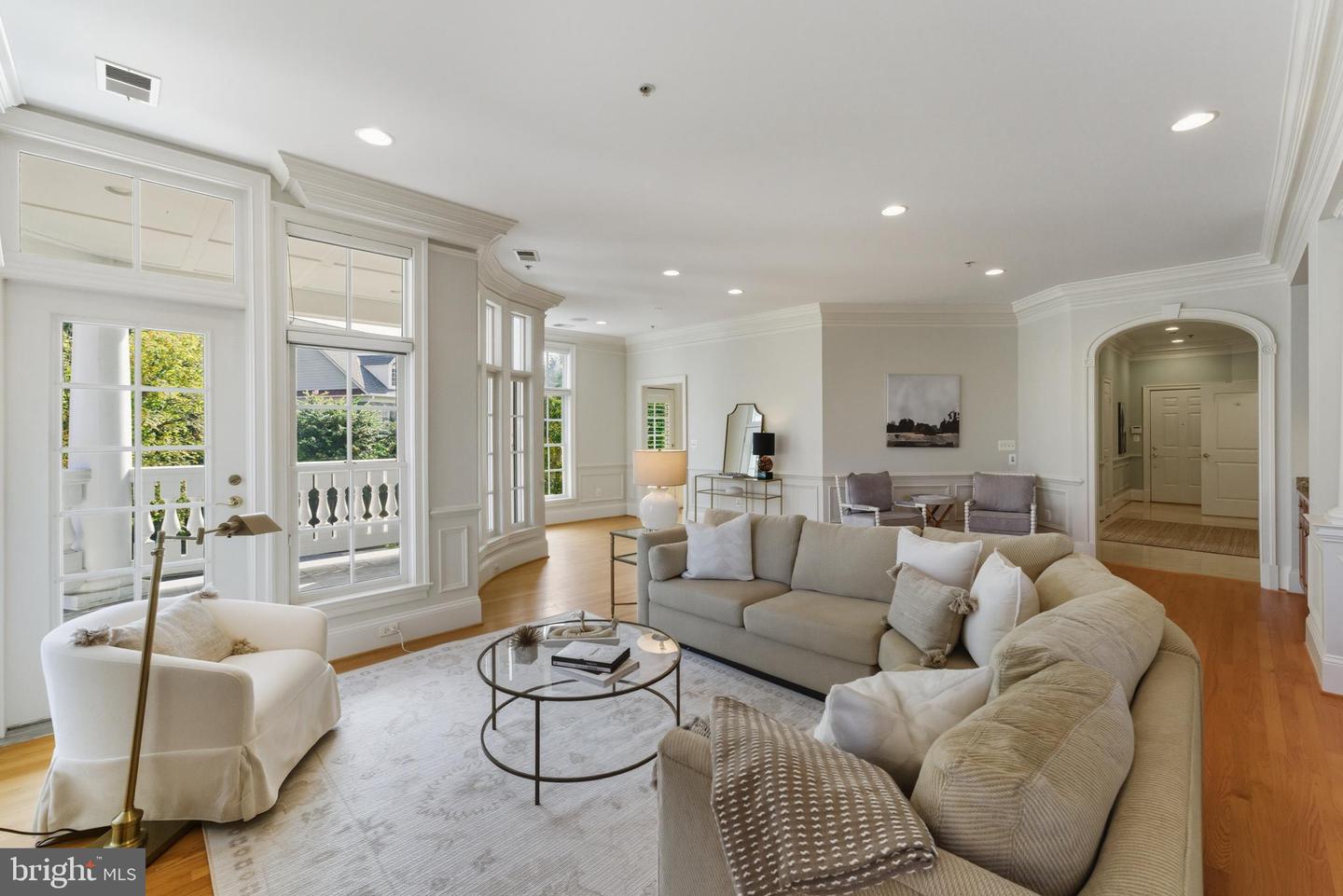 1480 EVANS FARM DR #202, MCLEAN, Virginia 22101, 2 Bedrooms Bedrooms, ,2 BathroomsBathrooms,Residential,For sale,1480 EVANS FARM DR #202,VAFX2267780 MLS # VAFX2267780