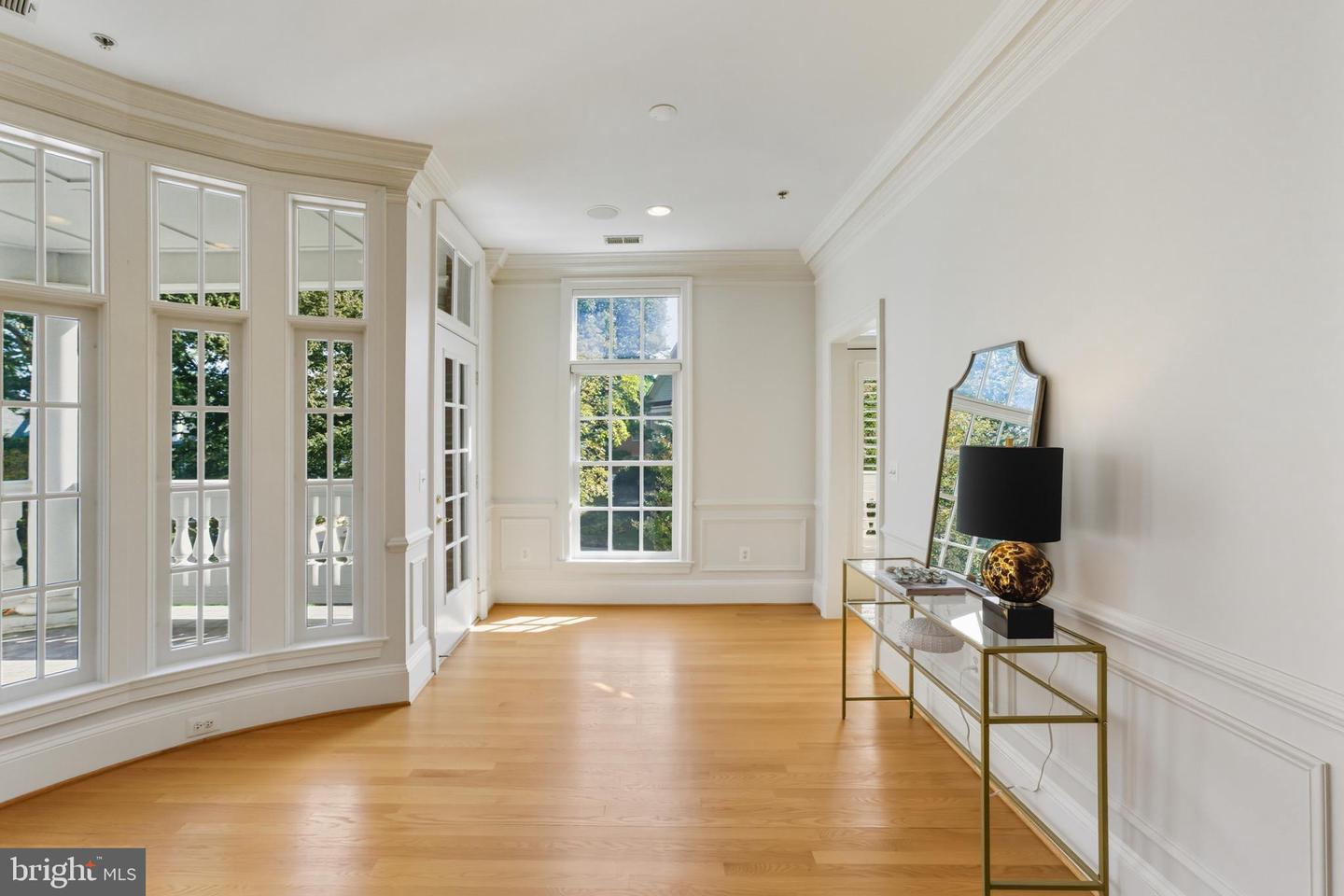 1480 EVANS FARM DR #202, MCLEAN, Virginia 22101, 2 Bedrooms Bedrooms, ,2 BathroomsBathrooms,Residential,For sale,1480 EVANS FARM DR #202,VAFX2267780 MLS # VAFX2267780