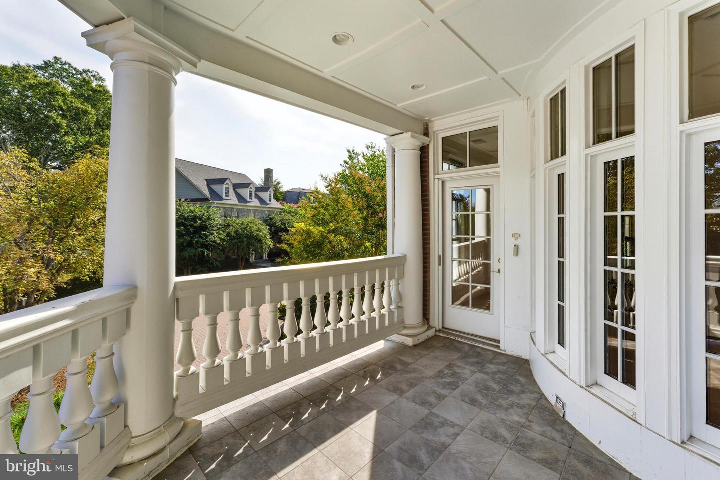 1480 EVANS FARM DR #202, MCLEAN, Virginia 22101, 2 Bedrooms Bedrooms, ,2 BathroomsBathrooms,Residential,For sale,1480 EVANS FARM DR #202,VAFX2267780 MLS # VAFX2267780