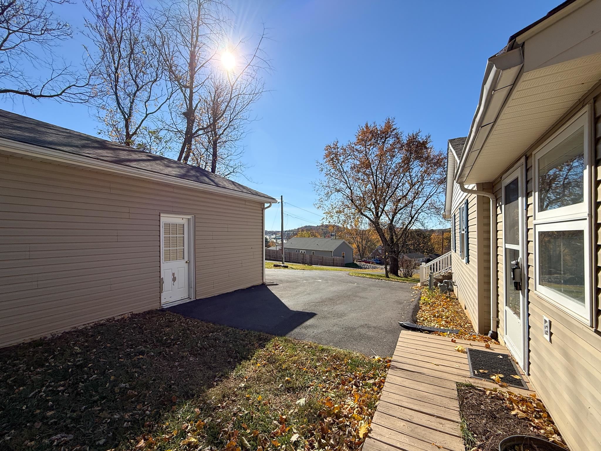 901 POWHATAN ST, STAUNTON, Virginia 24401, 3 Bedrooms Bedrooms, ,1 BathroomBathrooms,Residential,901 POWHATAN ST,670825 MLS # 670825