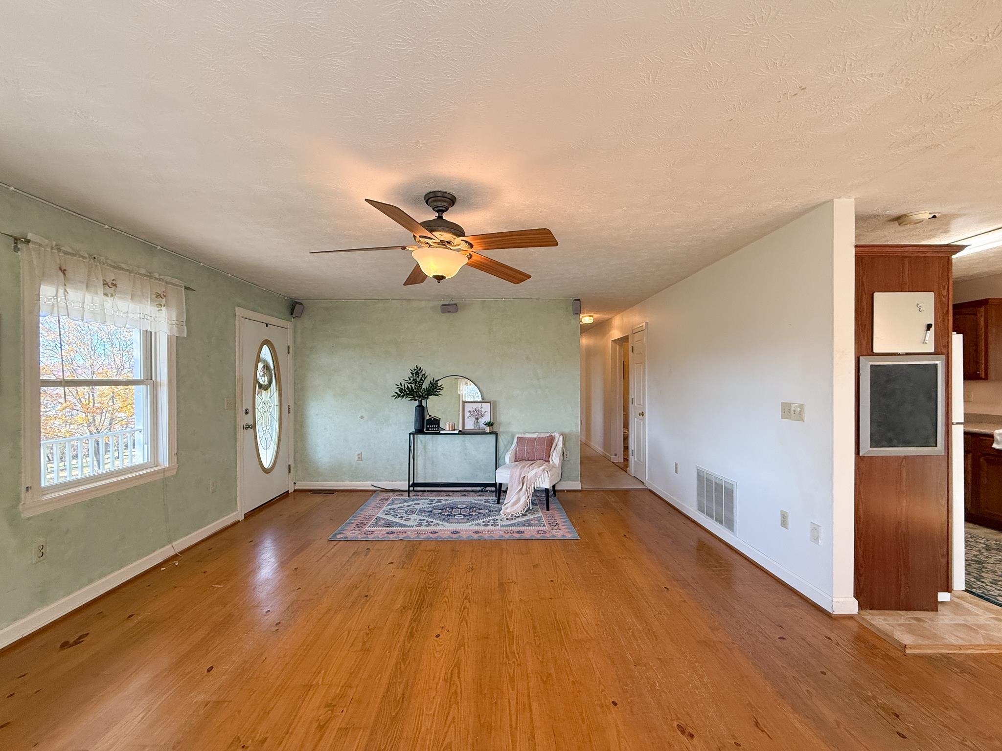 901 POWHATAN ST, STAUNTON, Virginia 24401, 3 Bedrooms Bedrooms, ,1 BathroomBathrooms,Residential,901 POWHATAN ST,670825 MLS # 670825