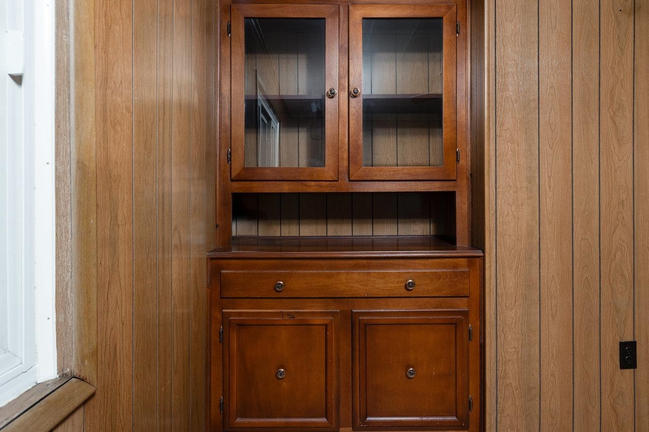 556 E GAY ST, HARRISONBURG, Virginia 22801, 3 Bedrooms Bedrooms, ,1 BathroomBathrooms,Residential,556 E GAY ST,670826 MLS # 670826