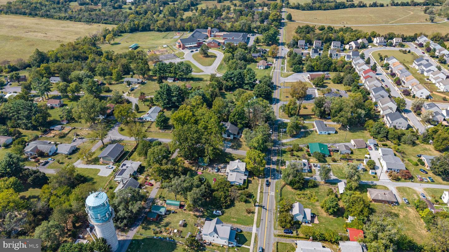 101, 103 W MAIN ST W #101, 103, BOYCE, Virginia 22620, 4 Bedrooms Bedrooms, ,2 BathroomsBathrooms,Residential,For sale,101, 103 W MAIN ST W #101,103,VACL2006092 MLS # VACL2006092