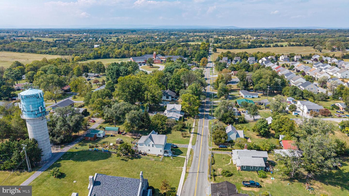 101, 103 W MAIN ST W #101, 103, BOYCE, Virginia 22620, 4 Bedrooms Bedrooms, ,2 BathroomsBathrooms,Residential,For sale,101, 103 W MAIN ST W #101,103,VACL2006092 MLS # VACL2006092