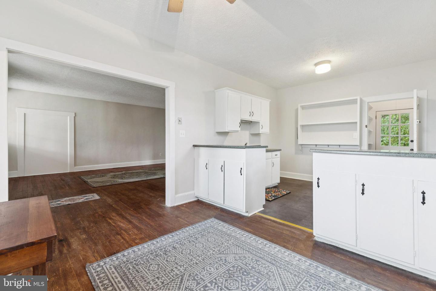 101, 103 W MAIN ST W #101, 103, BOYCE, Virginia 22620, 4 Bedrooms Bedrooms, ,2 BathroomsBathrooms,Residential,For sale,101, 103 W MAIN ST W #101,103,VACL2006092 MLS # VACL2006092