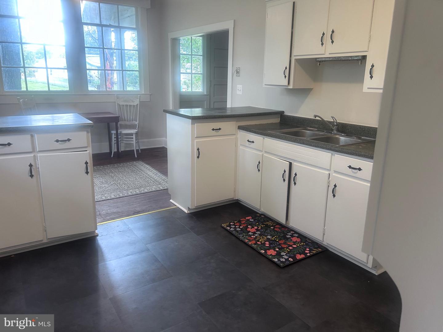 101, 103 W MAIN ST W #101, 103, BOYCE, Virginia 22620, 4 Bedrooms Bedrooms, ,2 BathroomsBathrooms,Residential,For sale,101, 103 W MAIN ST W #101,103,VACL2006092 MLS # VACL2006092