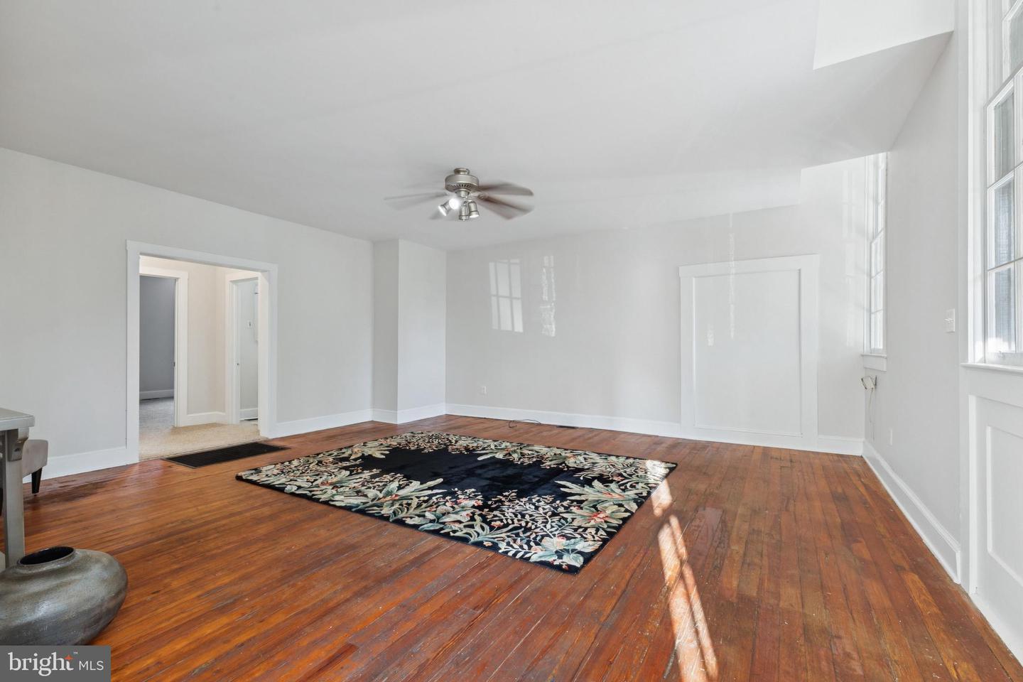 101, 103 W MAIN ST W #101, 103, BOYCE, Virginia 22620, 4 Bedrooms Bedrooms, ,2 BathroomsBathrooms,Residential,For sale,101, 103 W MAIN ST W #101,103,VACL2006092 MLS # VACL2006092