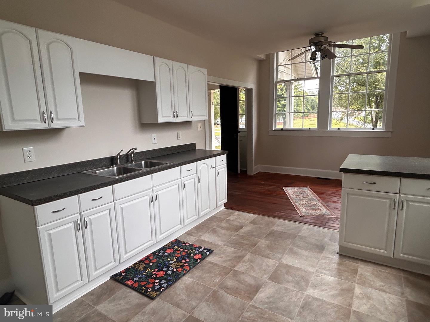 101, 103 W MAIN ST W #101, 103, BOYCE, Virginia 22620, 4 Bedrooms Bedrooms, ,2 BathroomsBathrooms,Residential,For sale,101, 103 W MAIN ST W #101,103,VACL2006092 MLS # VACL2006092