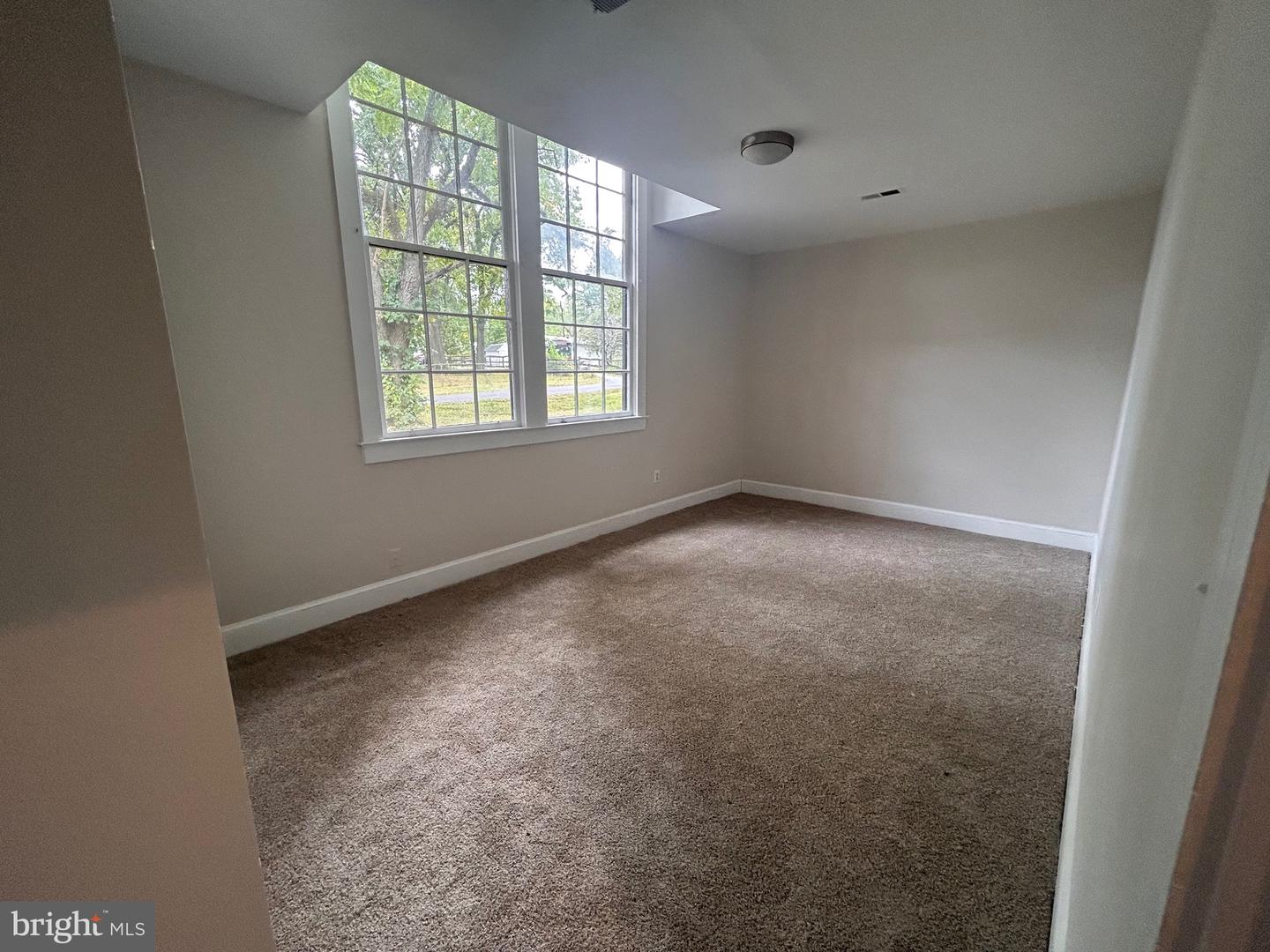 101, 103 W MAIN ST W #101, 103, BOYCE, Virginia 22620, 4 Bedrooms Bedrooms, ,2 BathroomsBathrooms,Residential,For sale,101, 103 W MAIN ST W #101,103,VACL2006092 MLS # VACL2006092