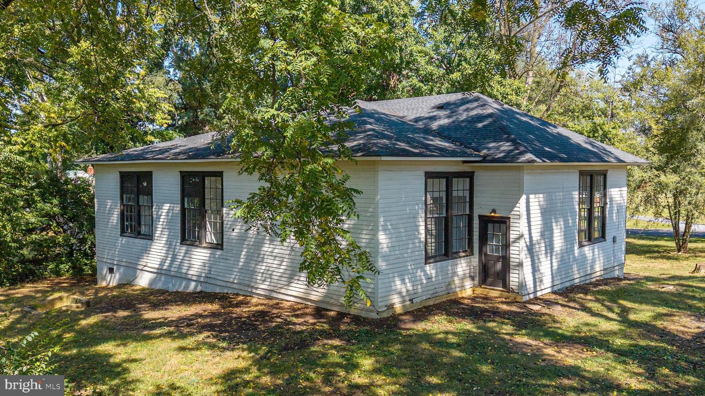 101, 103 W MAIN ST W #101, 103, BOYCE, Virginia 22620, 4 Bedrooms Bedrooms, ,2 BathroomsBathrooms,Residential,For sale,101, 103 W MAIN ST W #101,103,VACL2006092 MLS # VACL2006092