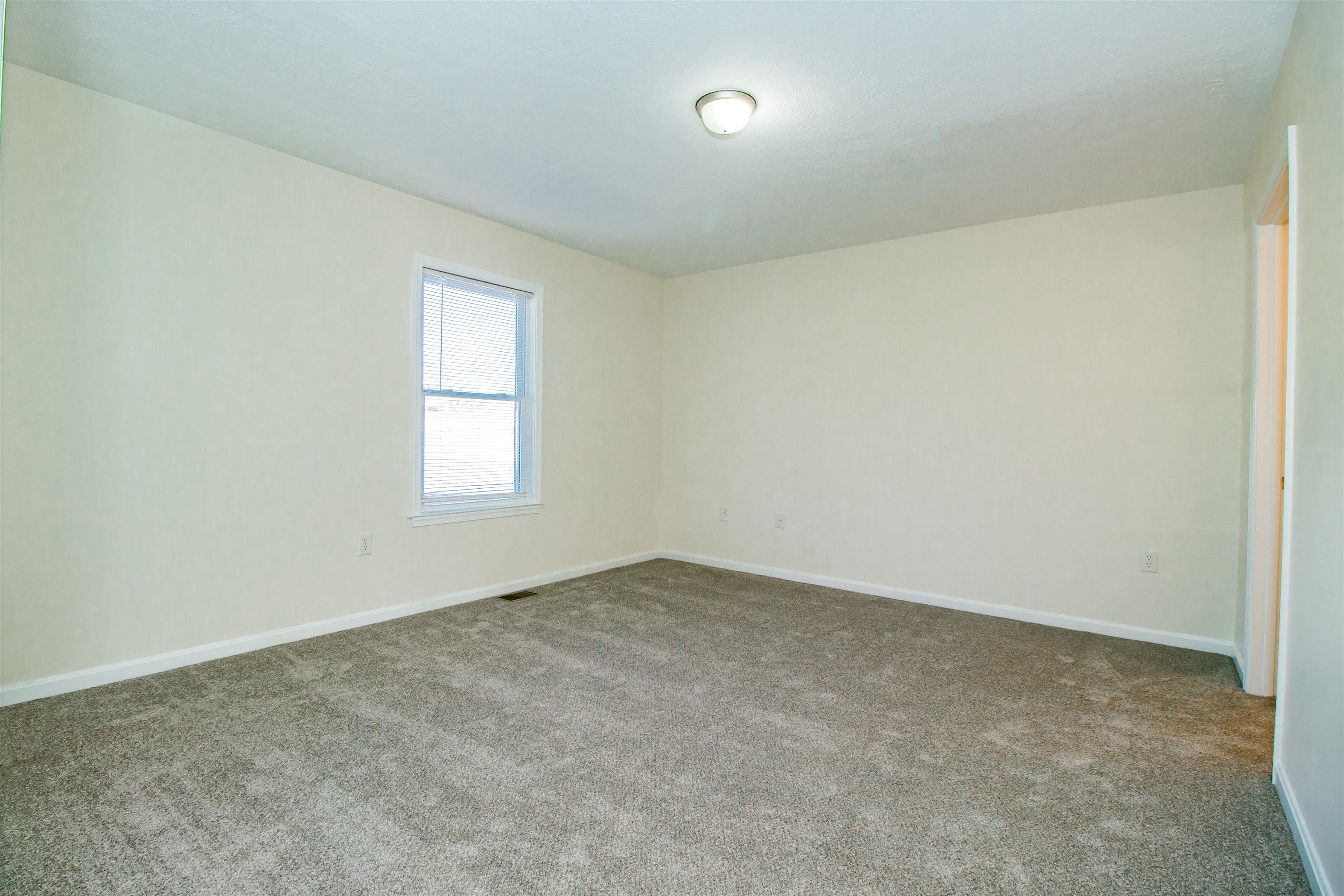 446 N SUMMIT AVE, WOODSTOCK, Virginia 22664, 3 Bedrooms Bedrooms, ,2 BathroomsBathrooms,Residential,446 N SUMMIT AVE,670839 MLS # 670839