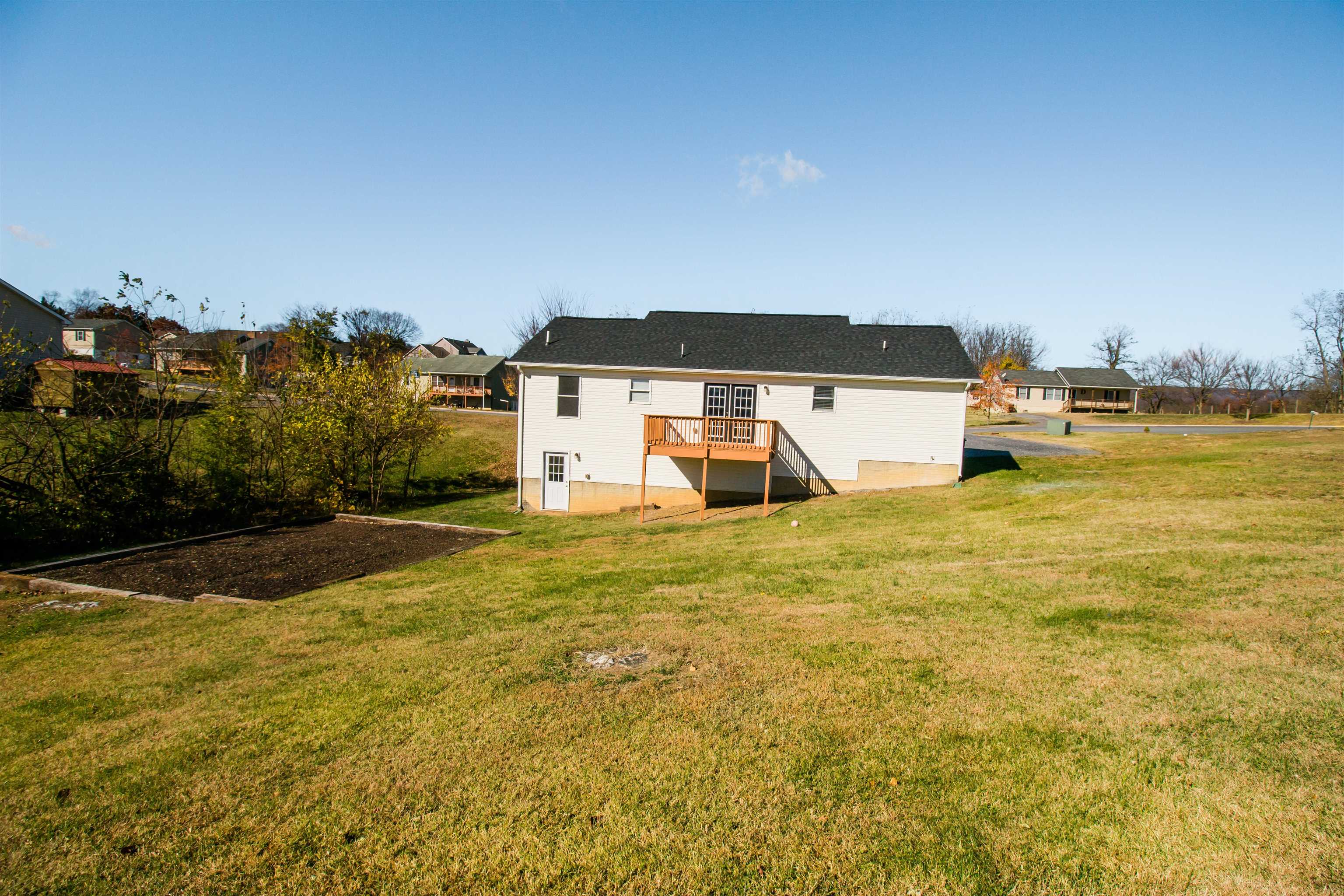 446 N SUMMIT AVE, WOODSTOCK, Virginia 22664, 3 Bedrooms Bedrooms, ,2 BathroomsBathrooms,Residential,446 N SUMMIT AVE,670839 MLS # 670839