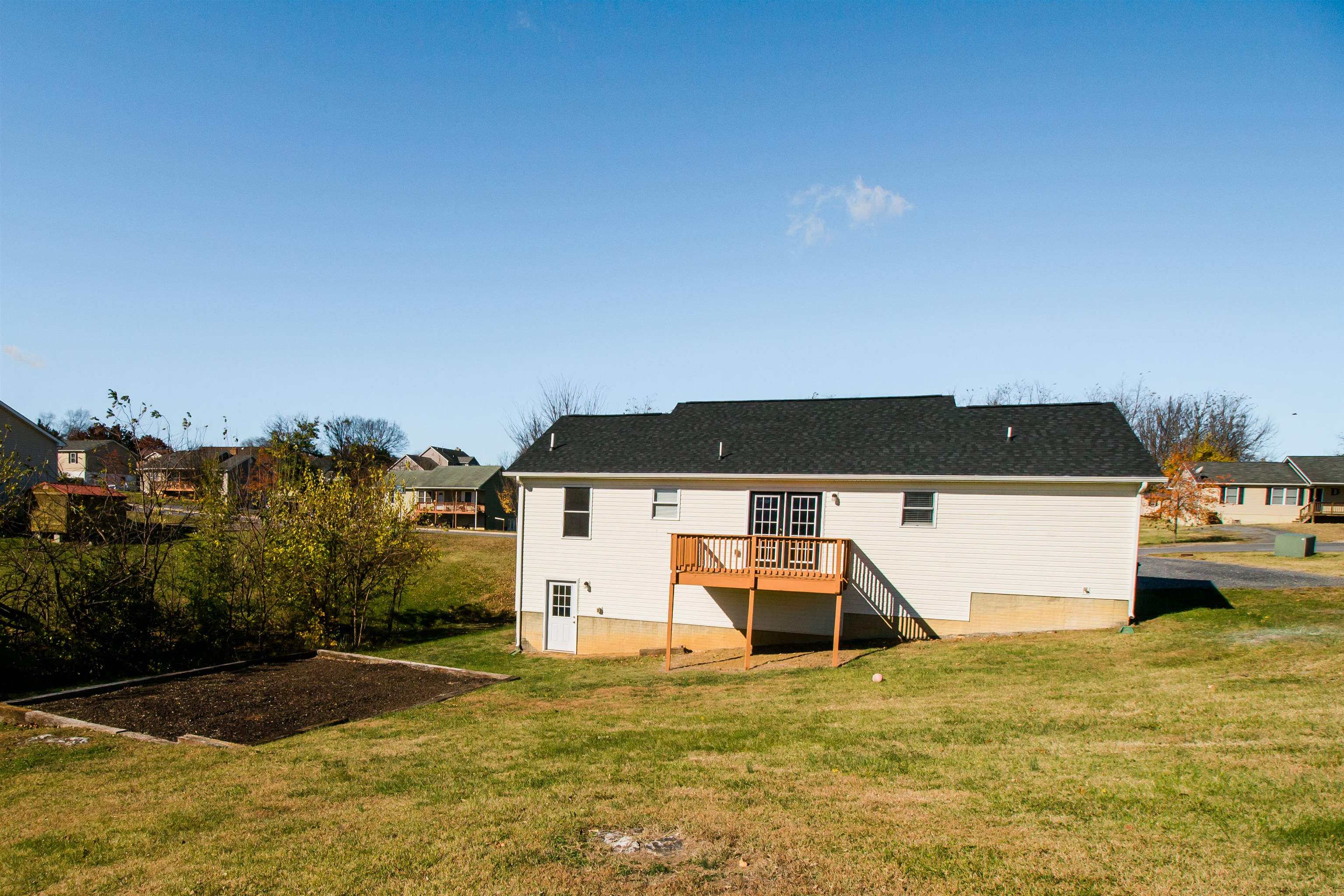 446 N SUMMIT AVE, WOODSTOCK, Virginia 22664, 3 Bedrooms Bedrooms, ,2 BathroomsBathrooms,Residential,446 N SUMMIT AVE,670839 MLS # 670839