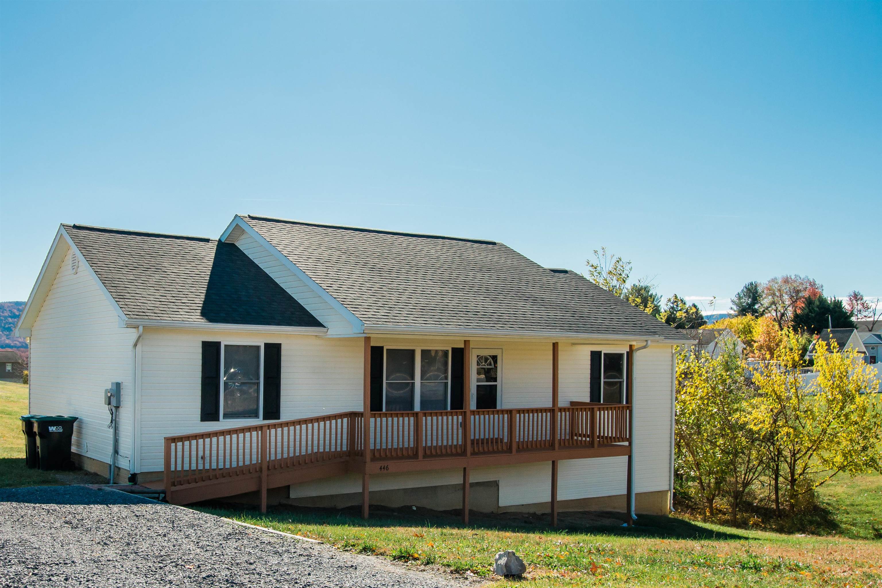 446 N SUMMIT AVE, WOODSTOCK, Virginia 22664, 3 Bedrooms Bedrooms, ,2 BathroomsBathrooms,Residential,446 N SUMMIT AVE,670839 MLS # 670839