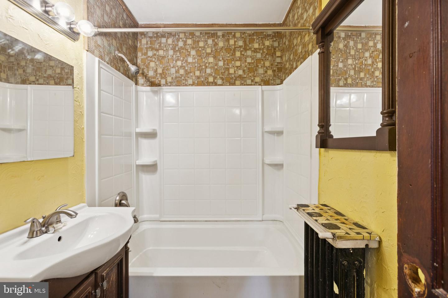 1633 R ST SE, WASHINGTON, District Of Columbia 20020, 2 Bedrooms Bedrooms, ,1 BathroomBathrooms,Residential,For sale,1633 R ST SE,DCDC2225772 MLS # DCDC2225772 1633 R ST SE, WASHINGTON, District Of Columbia 20020, 2 Bedrooms Bedrooms, ,1 BathroomBathrooms,Residential,For sale,1633 R ST SE,DCDC2225772 MLS # DCDC2225772