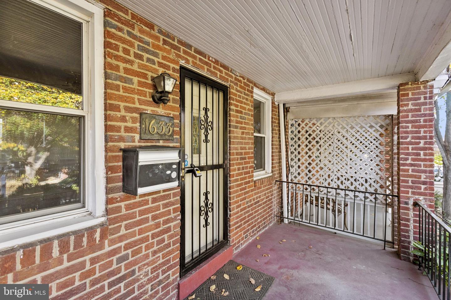 1633 R ST SE, WASHINGTON, District Of Columbia 20020, 2 Bedrooms Bedrooms, ,1 BathroomBathrooms,Residential,For sale,1633 R ST SE,DCDC2225772 MLS # DCDC2225772 1633 R ST SE, WASHINGTON, District Of Columbia 20020, 2 Bedrooms Bedrooms, ,1 BathroomBathrooms,Residential,For sale,1633 R ST SE,DCDC2225772 MLS # DCDC2225772