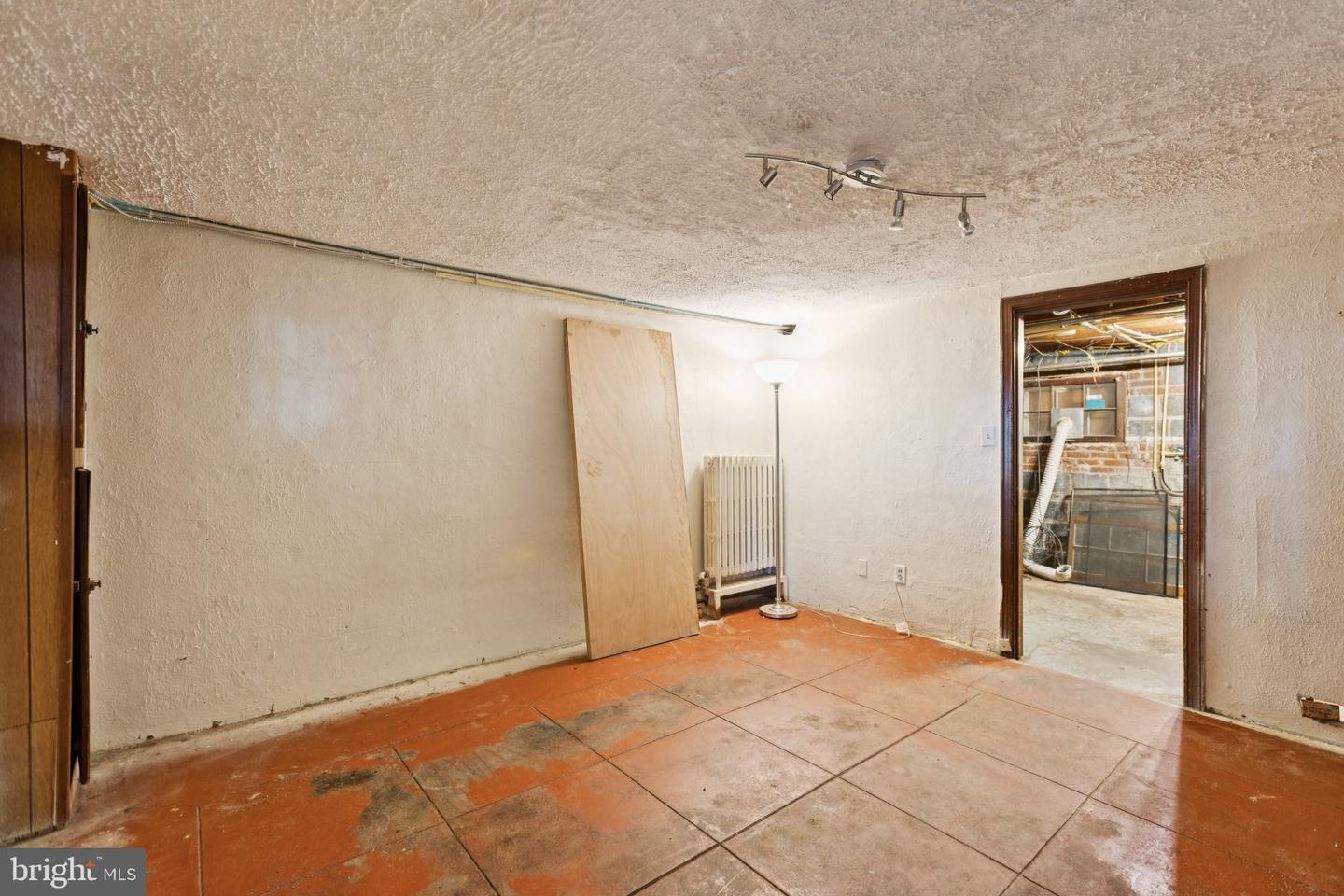 1633 R ST SE, WASHINGTON, District Of Columbia 20020, 2 Bedrooms Bedrooms, ,1 BathroomBathrooms,Residential,For sale,1633 R ST SE,DCDC2225772 MLS # DCDC2225772 1633 R ST SE, WASHINGTON, District Of Columbia 20020, 2 Bedrooms Bedrooms, ,1 BathroomBathrooms,Residential,For sale,1633 R ST SE,DCDC2225772 MLS # DCDC2225772