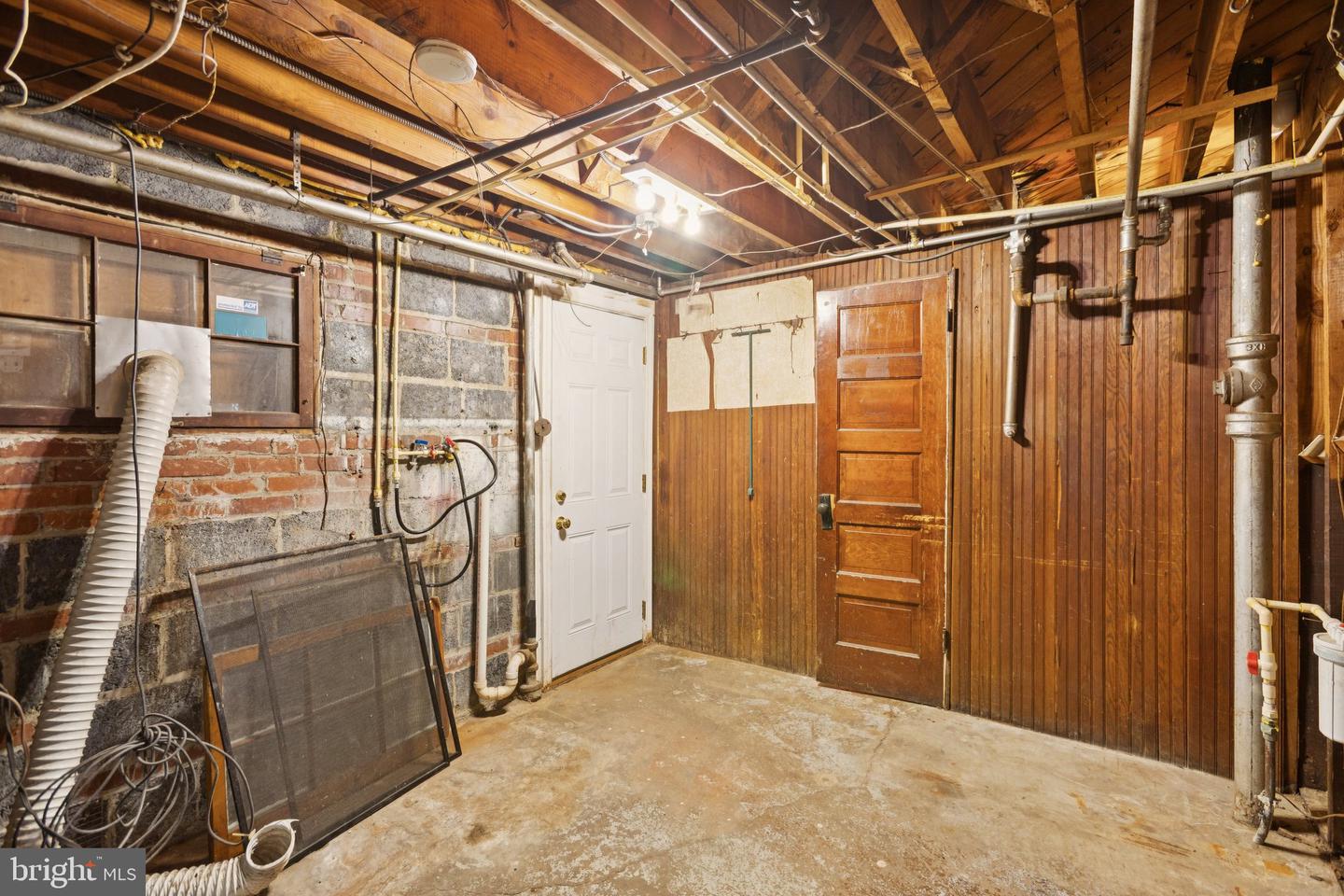 1633 R ST SE, WASHINGTON, District Of Columbia 20020, 2 Bedrooms Bedrooms, ,1 BathroomBathrooms,Residential,For sale,1633 R ST SE,DCDC2225772 MLS # DCDC2225772 1633 R ST SE, WASHINGTON, District Of Columbia 20020, 2 Bedrooms Bedrooms, ,1 BathroomBathrooms,Residential,For sale,1633 R ST SE,DCDC2225772 MLS # DCDC2225772